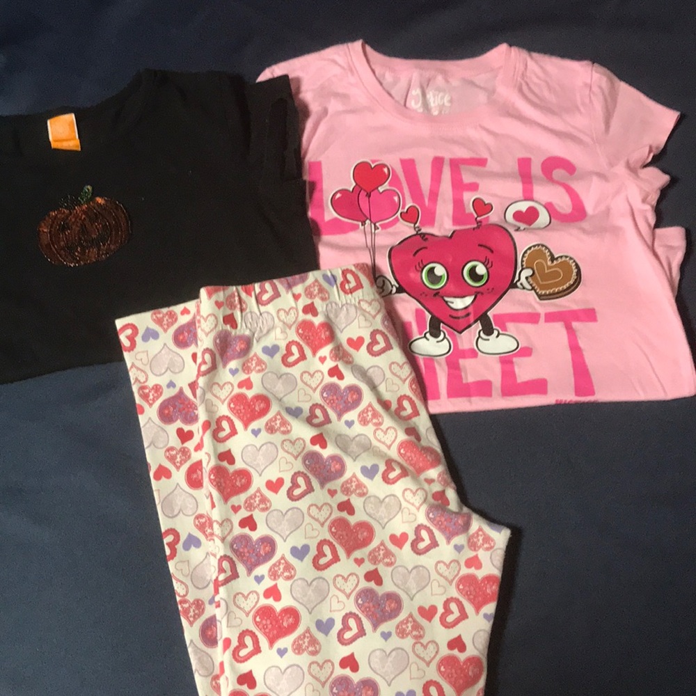 Girls holiday shirts and leggings